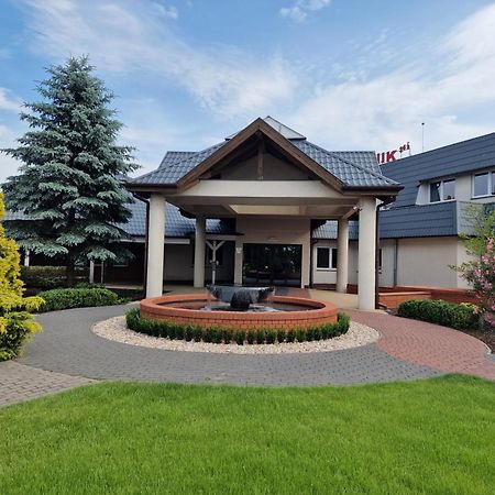 Hotel Podroznik Koszuty Екстер'єр фото