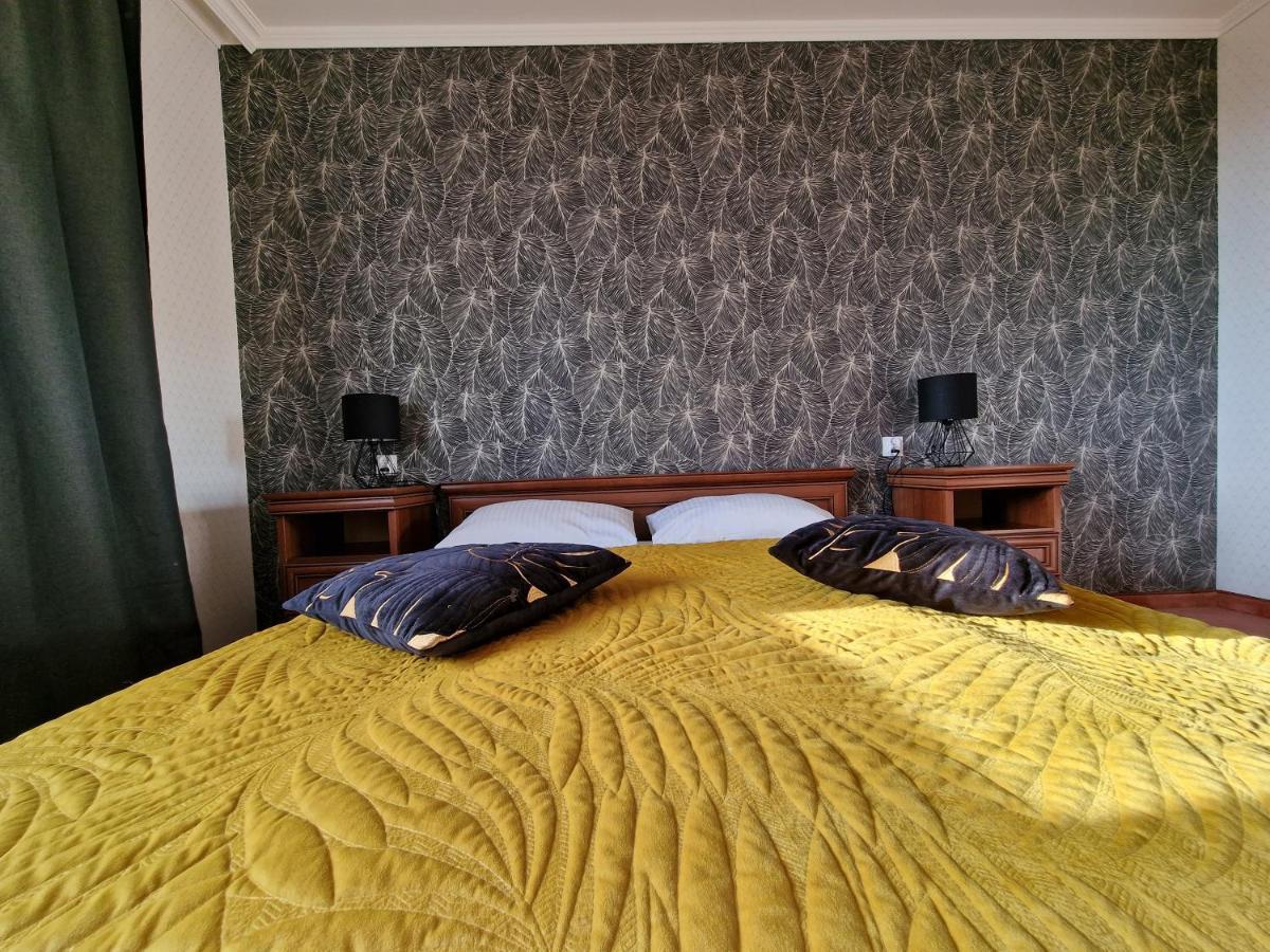 Hotel Podroznik Koszuty Екстер'єр фото