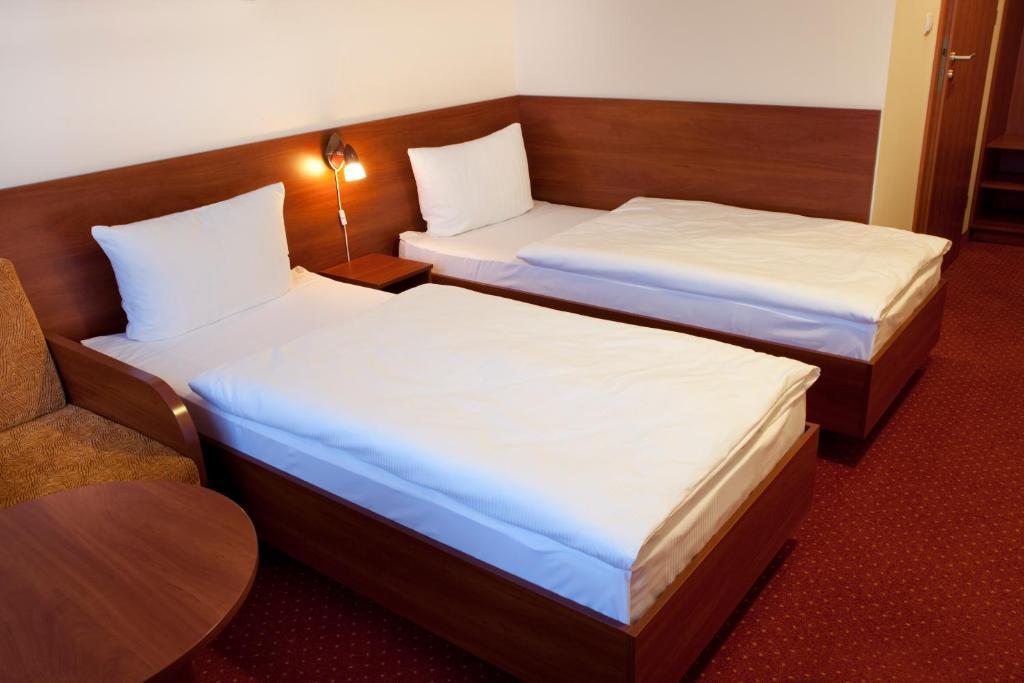 Hotel Podroznik Koszuty Номер фото
